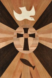 ročno izdelana lesena slika z motivom Svetega Duha