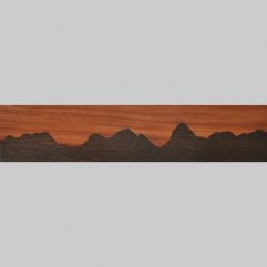 ročno izdelana lesena knjižna kazalka s panoramo Špika