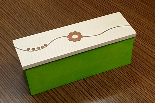 ročno izdelana lesena škatla